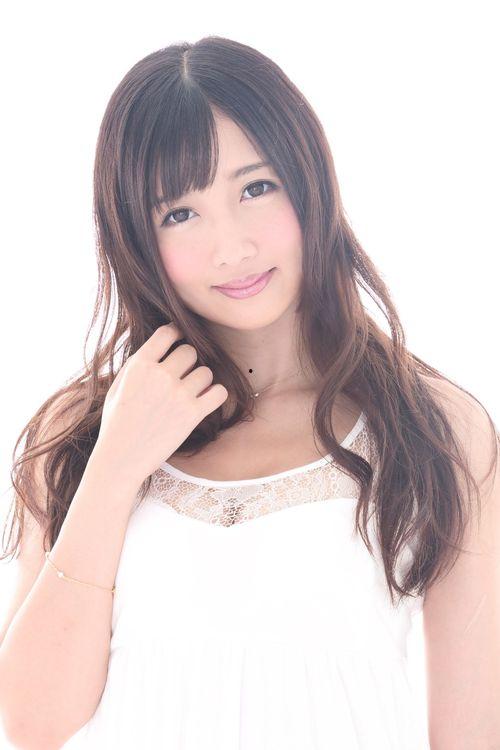 大槻响 丝袜,大槻响演绎的时尚风情